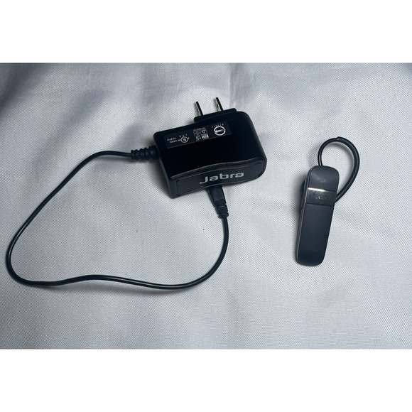 Jabra Talk 15 Black Wireless Bluetooth Mono Headset w/ Charger Black Tested OTE4 - Picture 1 of 6